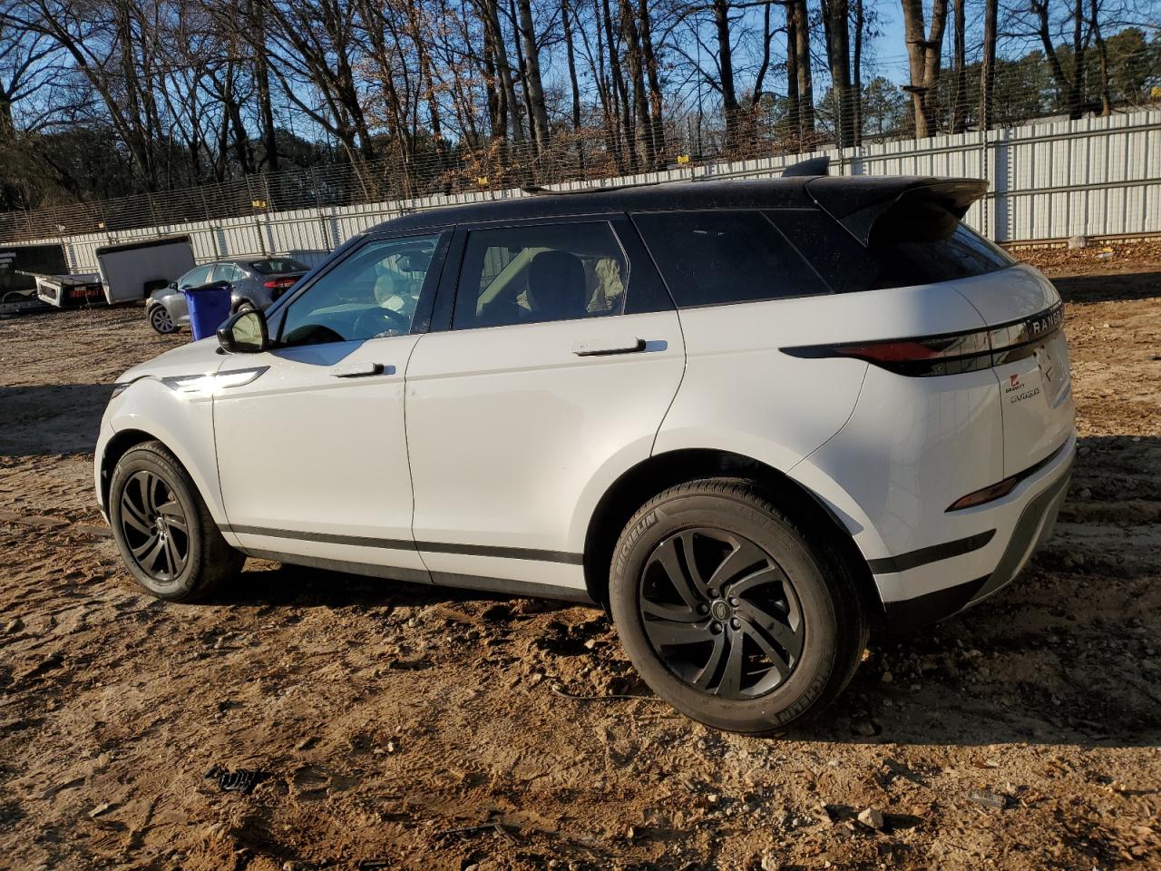 2022 Land Rover Range Rover - Image 2