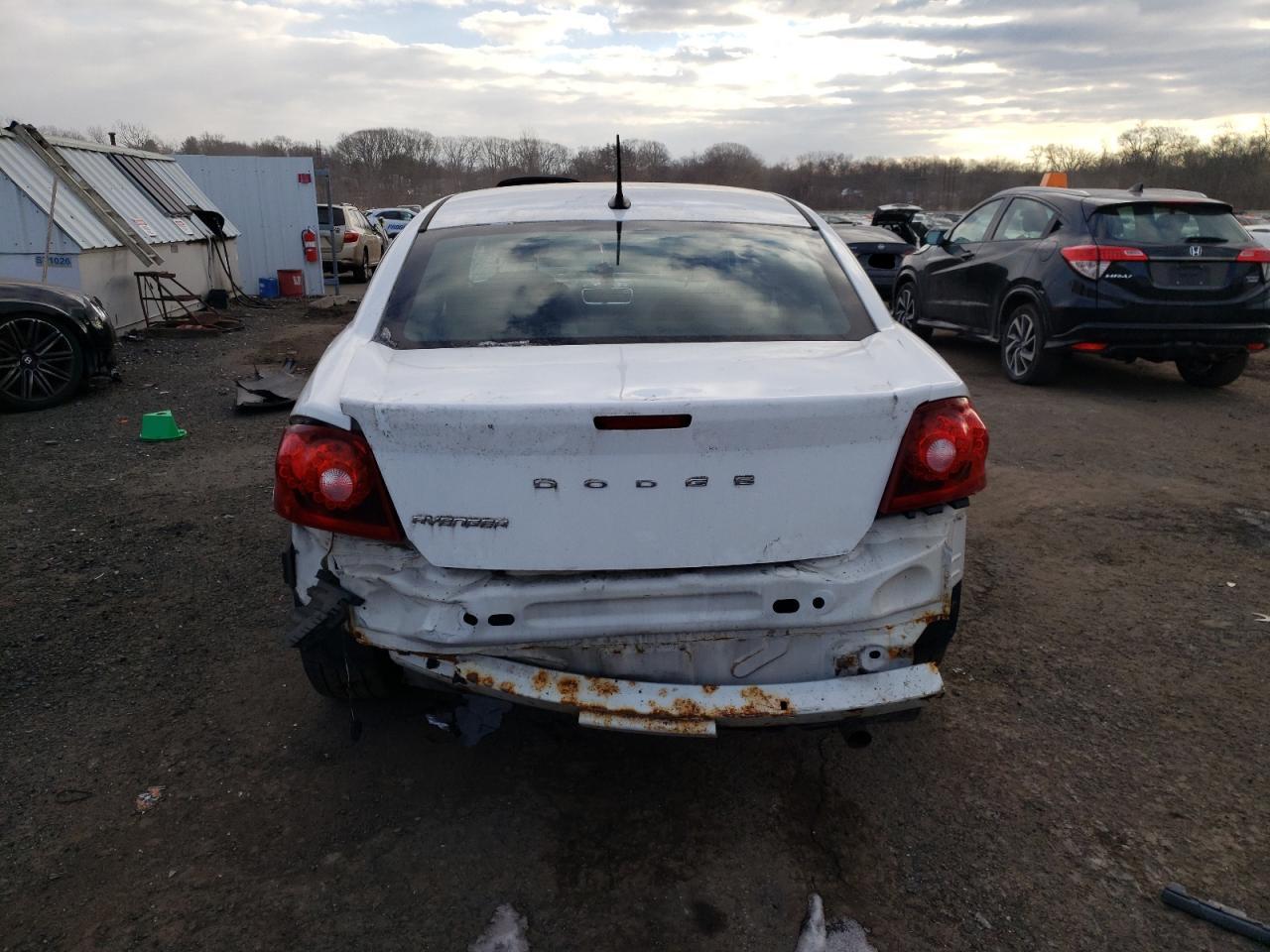 2013 Dodge Avenger - Image 6