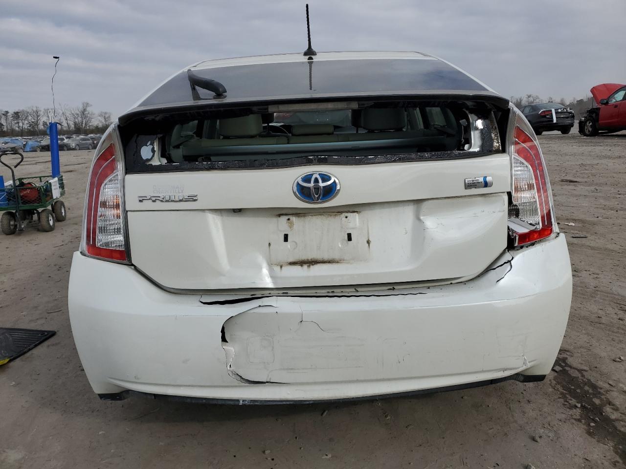 2012 Toyota Prius - Image 6