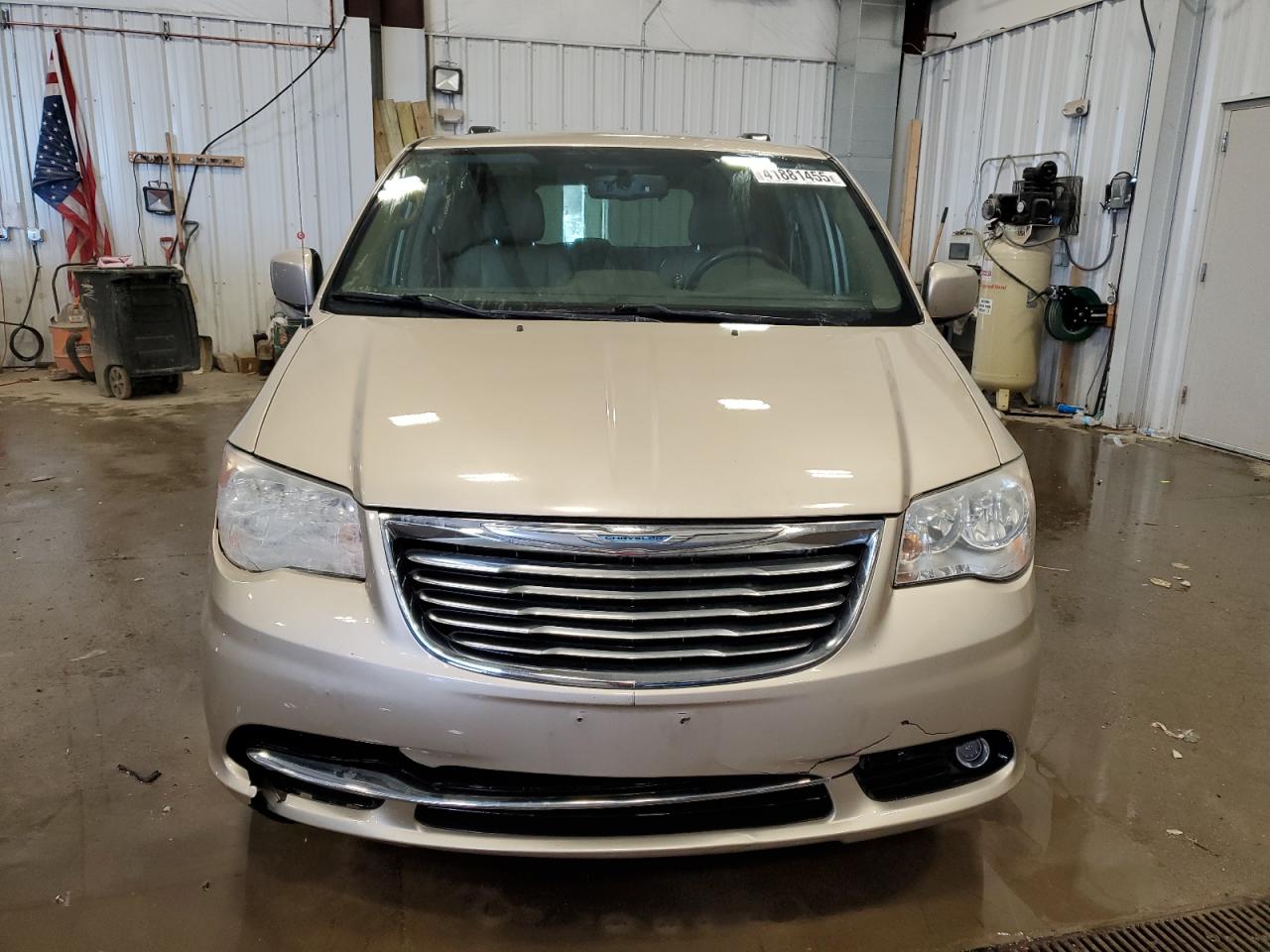 2012 Chrysler Town & Country - Image 5