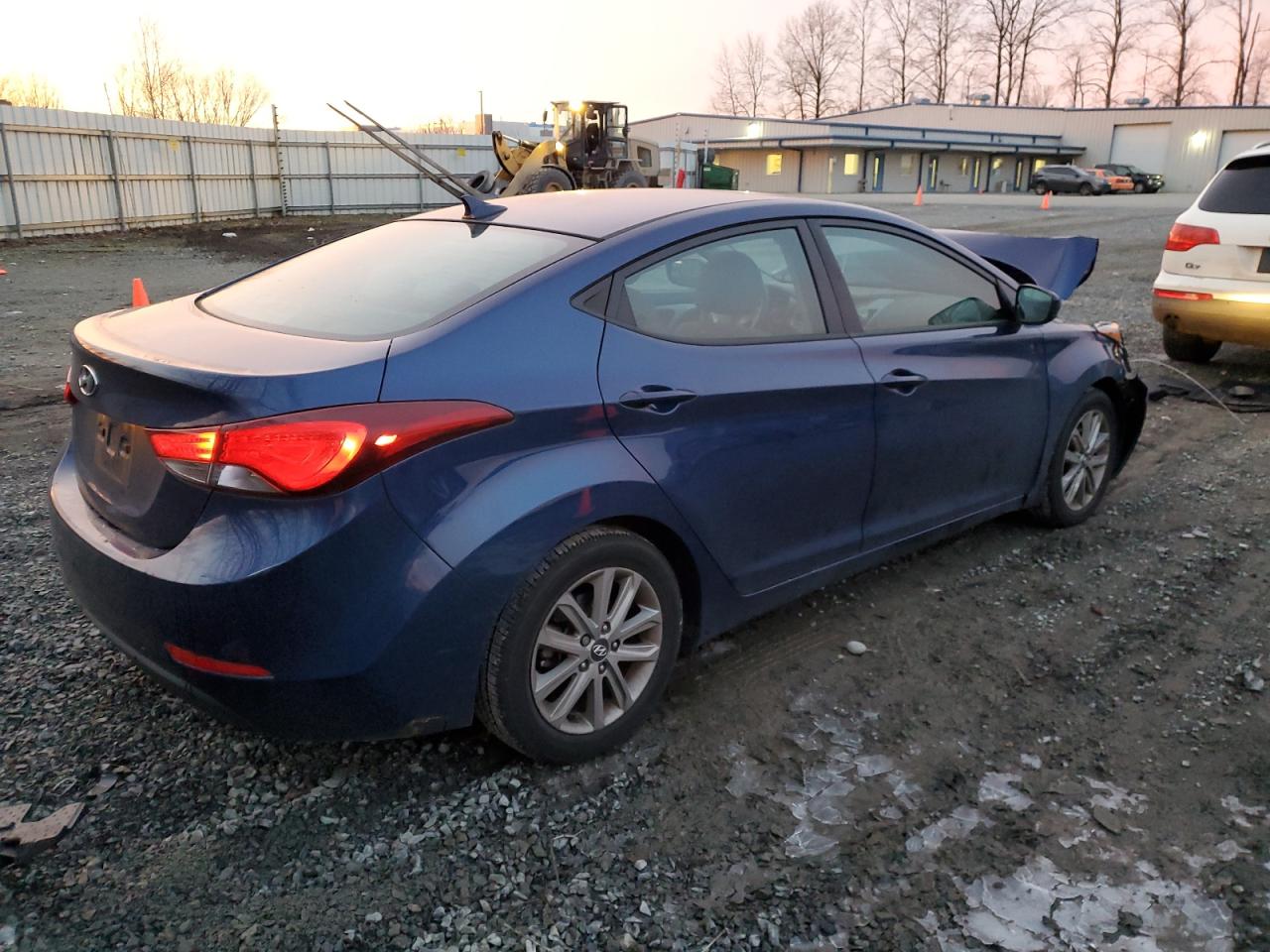2015 Hyundai Elantra - Image 3