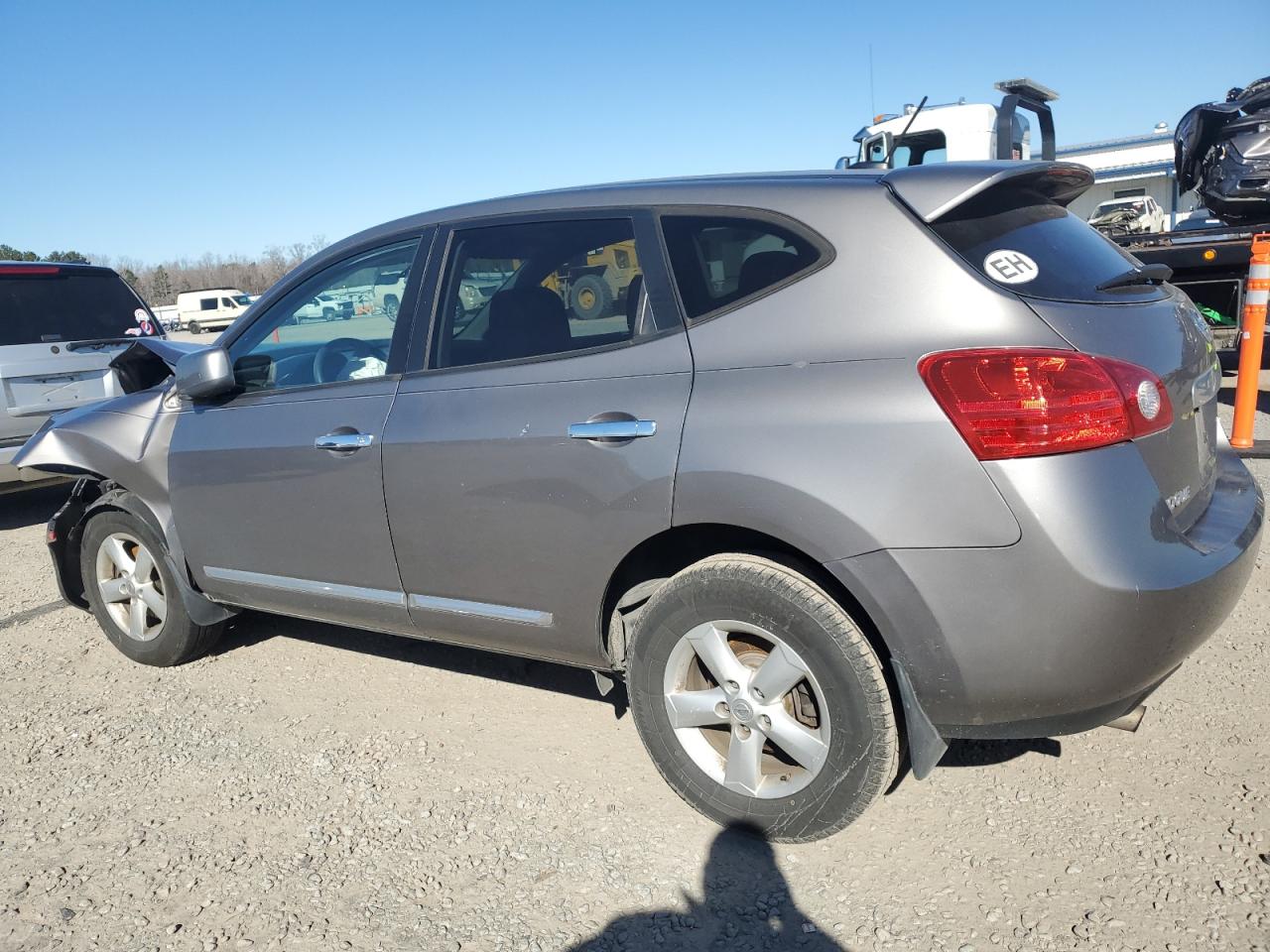 2013 Nissan Rogue - Image 2