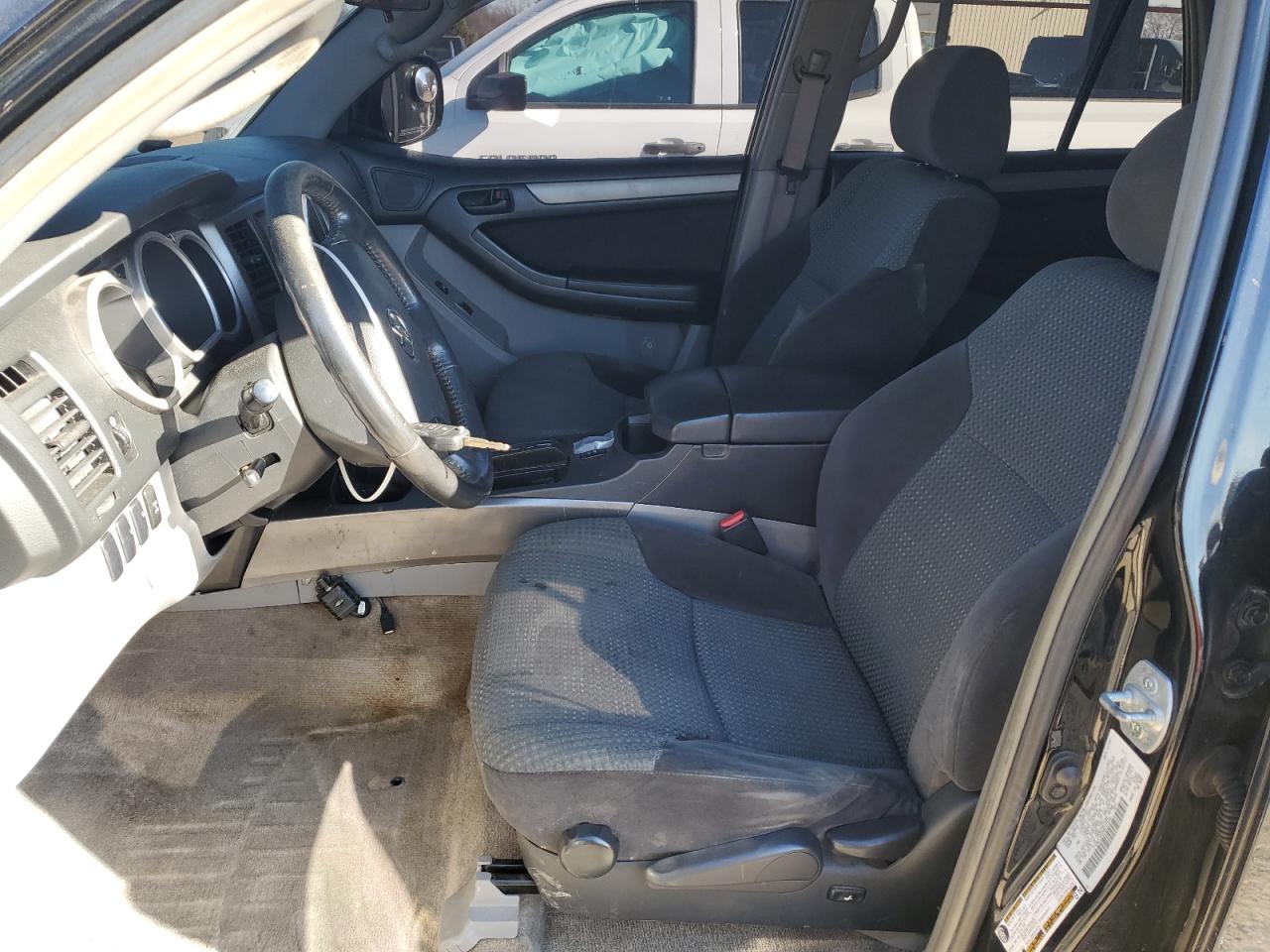 2005 Toyota 4Runner - Image 7