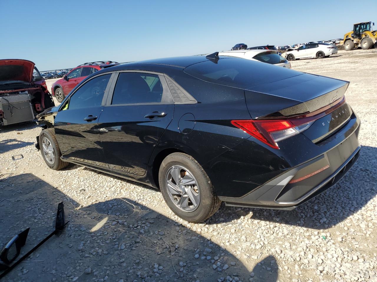 2024 Hyundai Elantra - Image 2