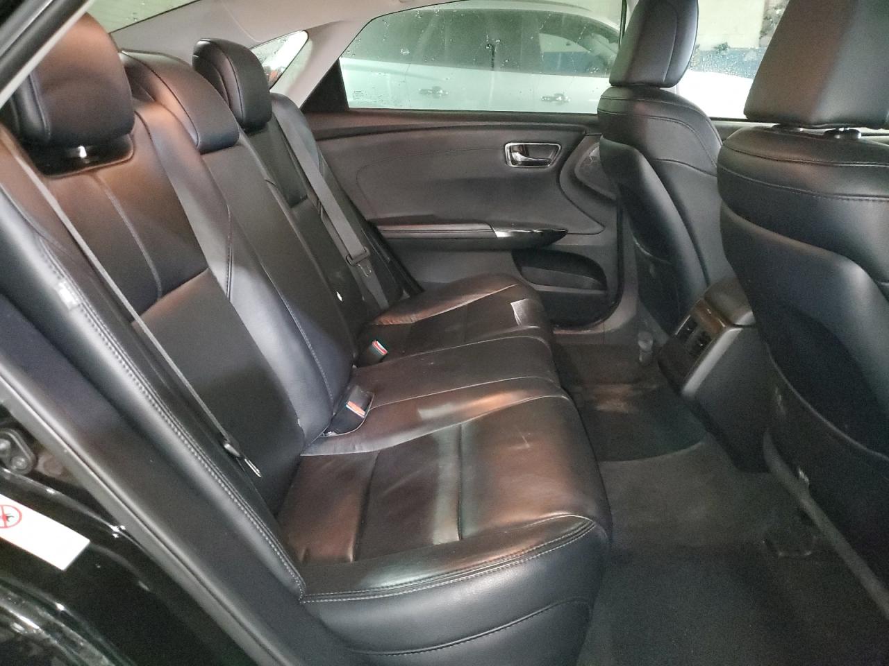 2014 Toyota Avalon - Image 10