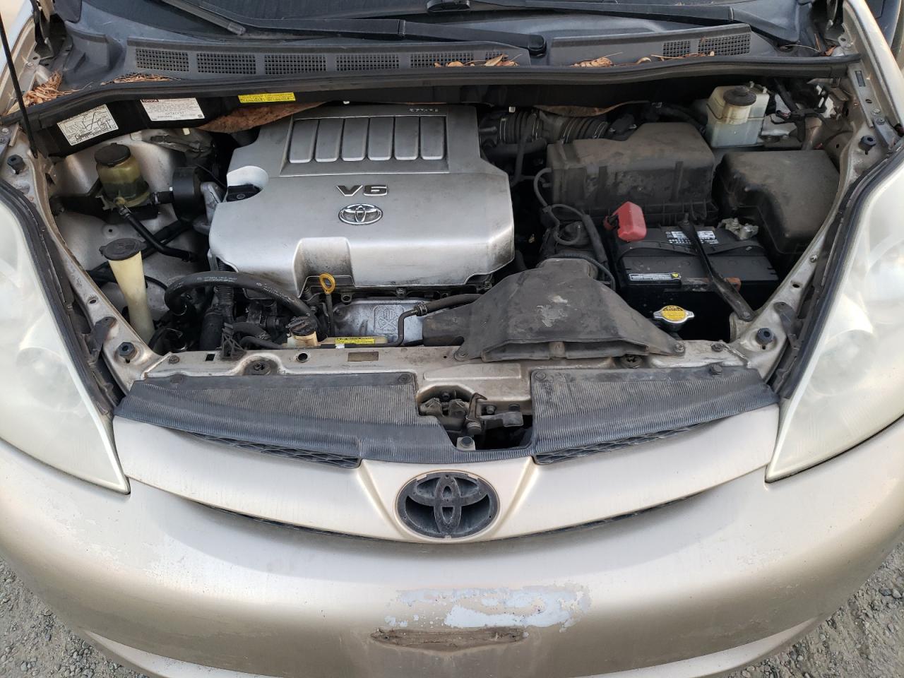 2007 Toyota Sienna - Image 12