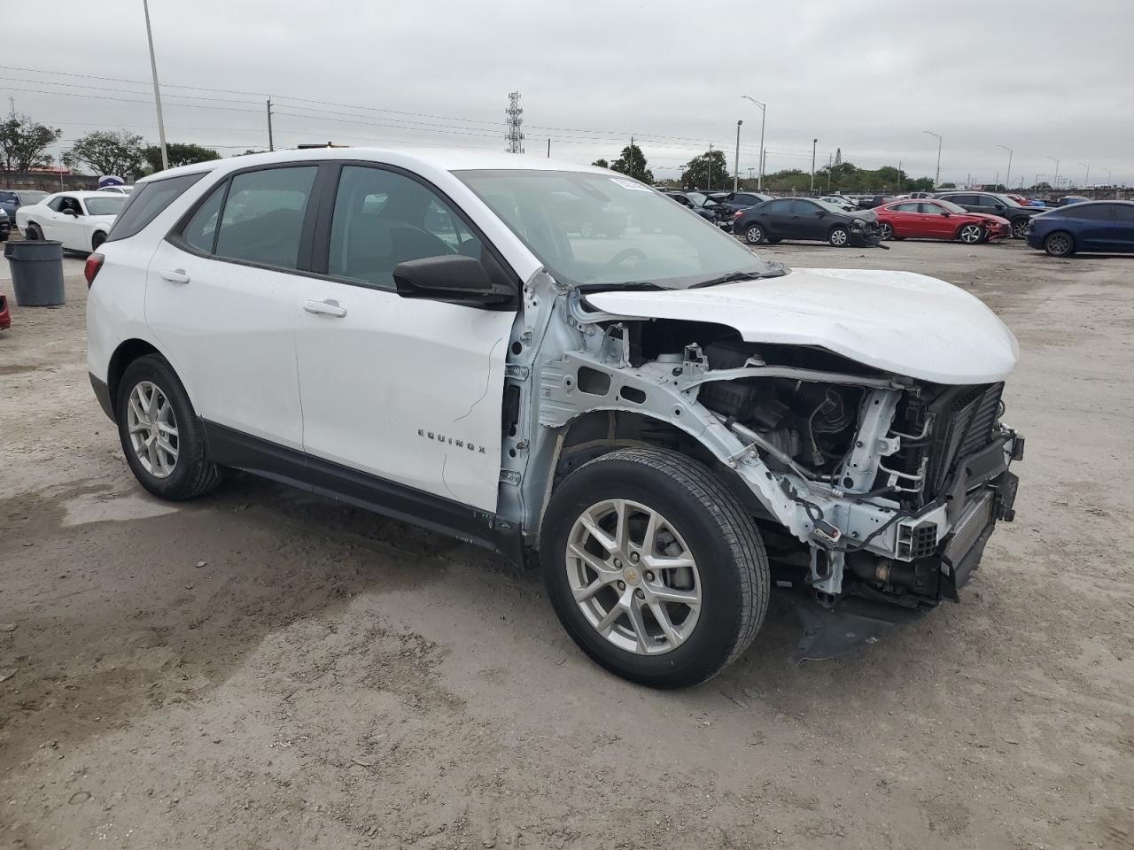 2022 Chevrolet Equinox - Image 4