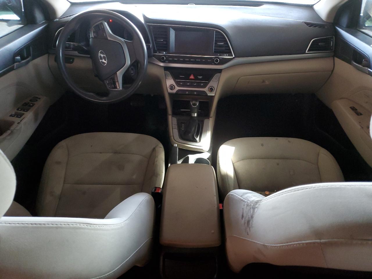 2017 Hyundai Elantra - Image 8