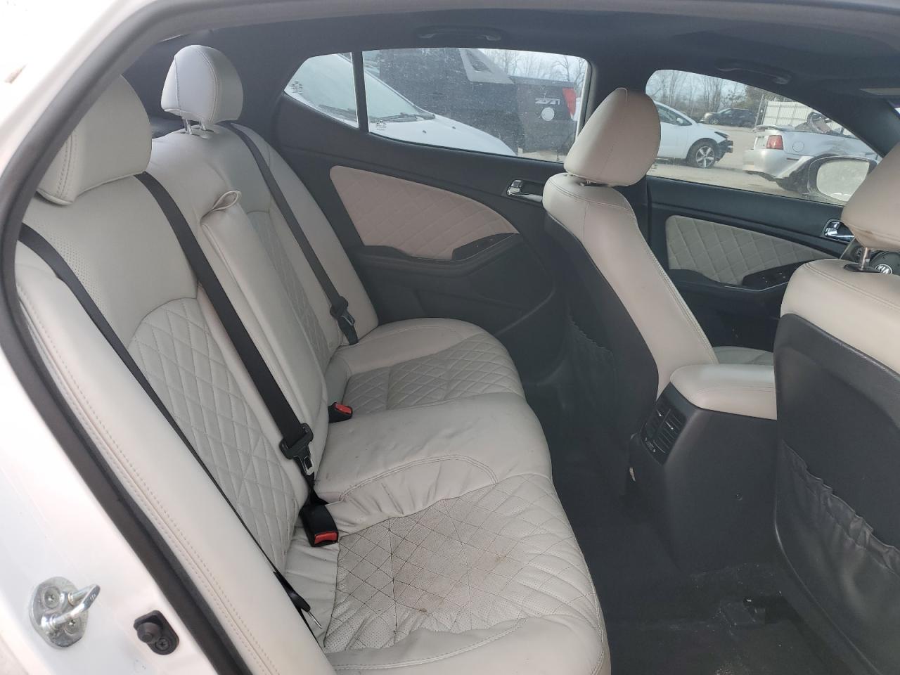 2014 Kia Optima - Image 10