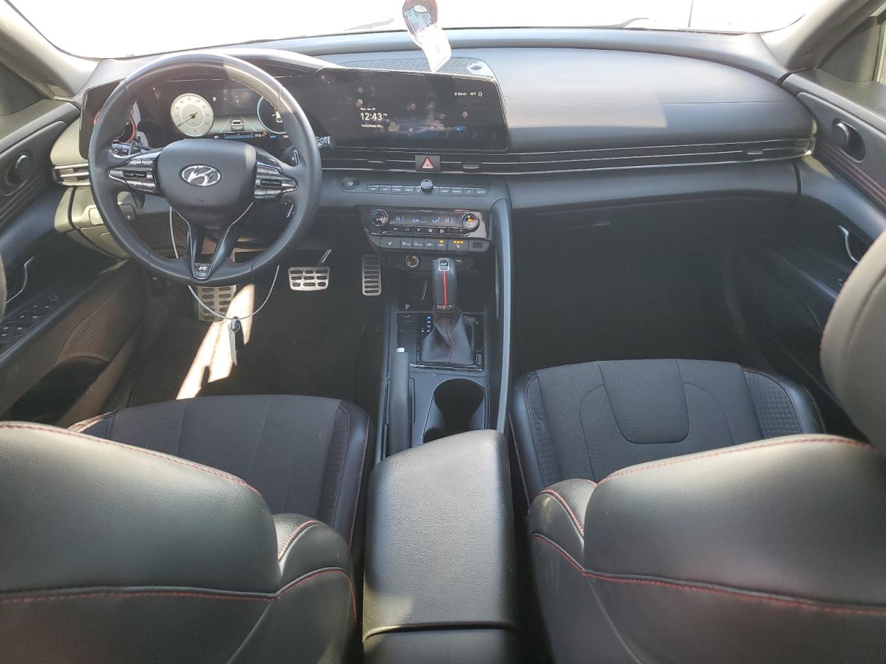 2023 Hyundai Elantra - Image 8