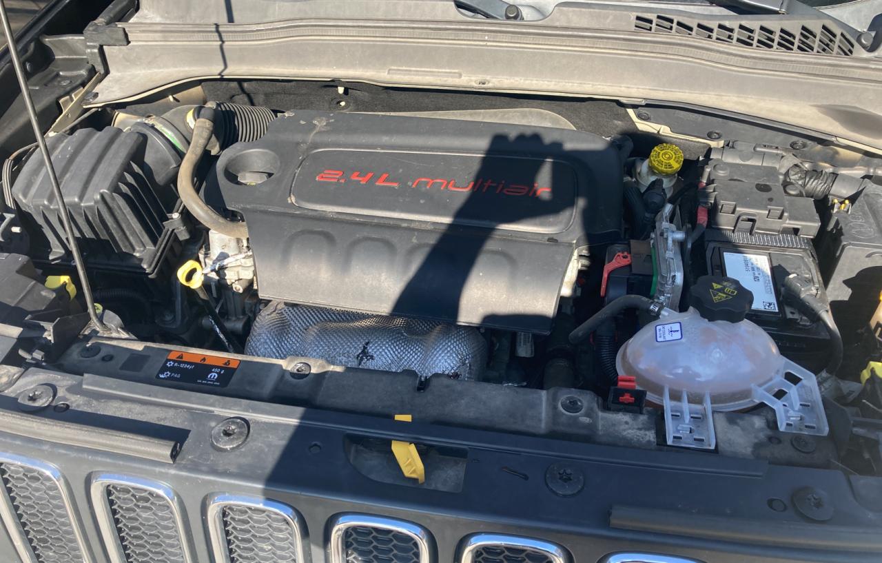 2017 Jeep Renegade - Image 7