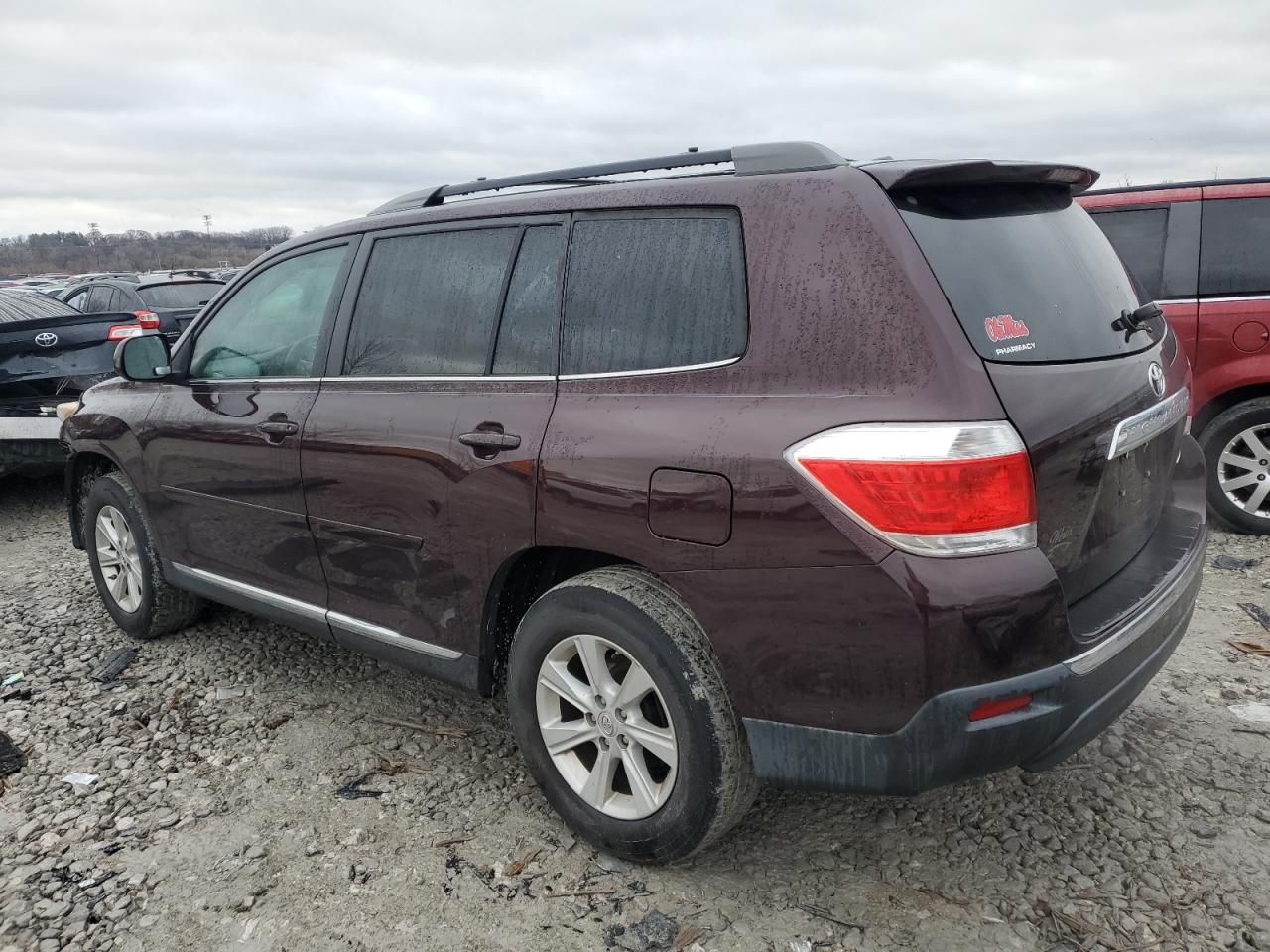2011 Toyota Highlander - Image 2