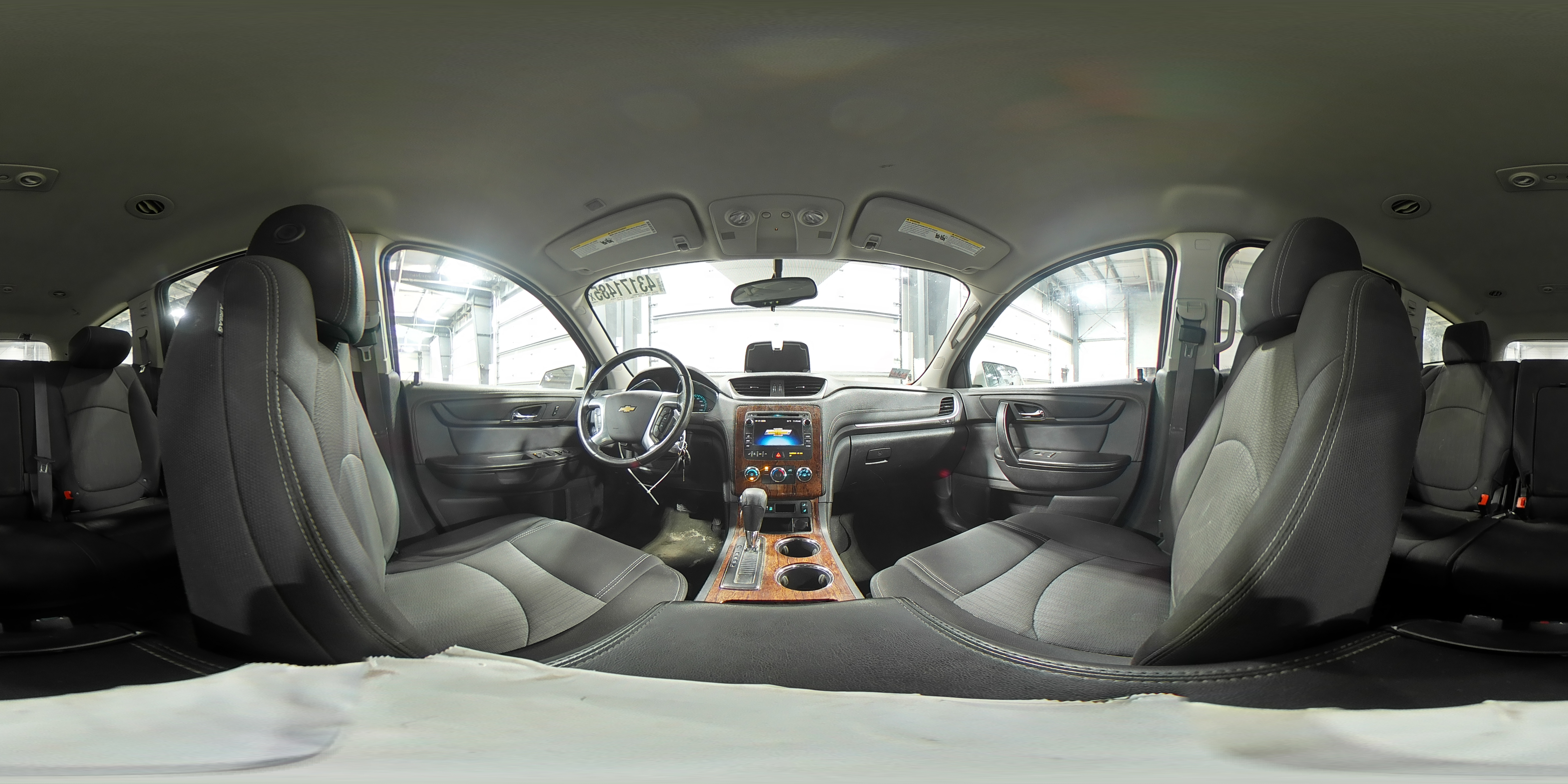 2014 Chevrolet Traverse - Image 16