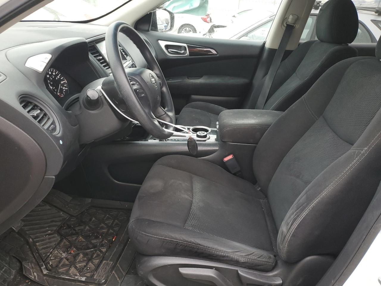 2016 Nissan Pathfinder - Image 7
