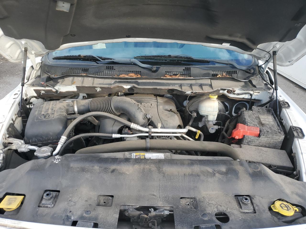 2015 RAM 1500 - Image 11
