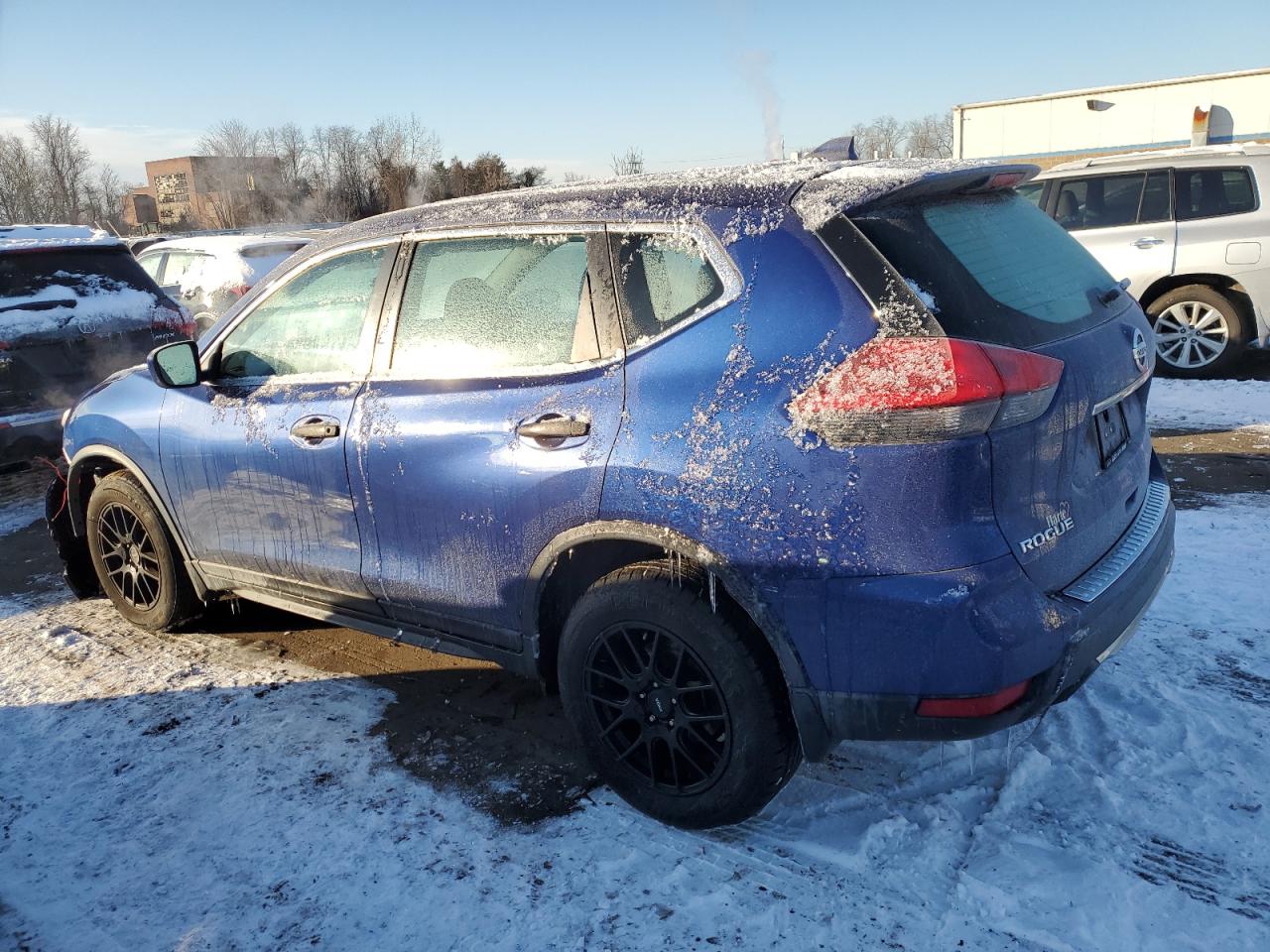 2017 Nissan Rogue - Image 2