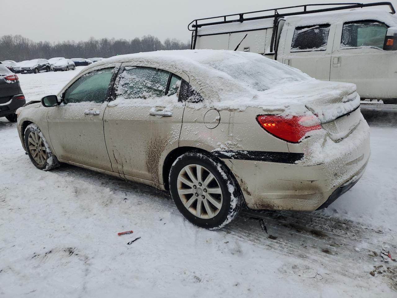 2013 Chrysler 200 - Image 2