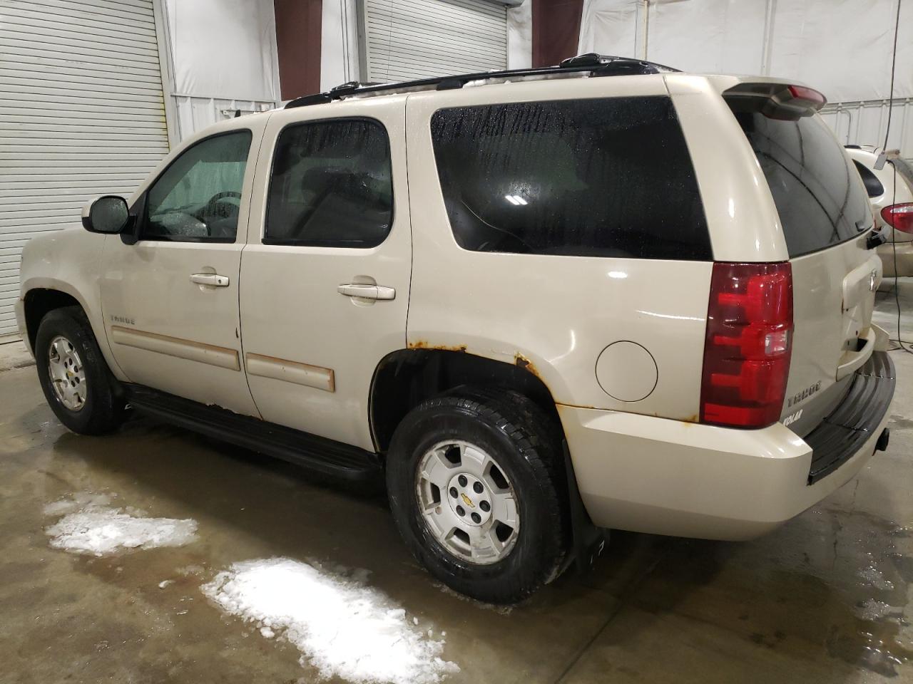2010 Chevrolet Tahoe - Image 2