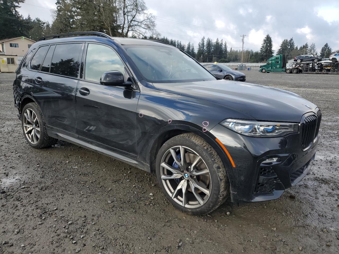 2022 BMW X7 - Image 4