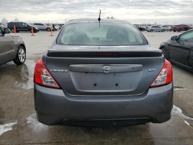  NISSAN VERSA 2019 Серый