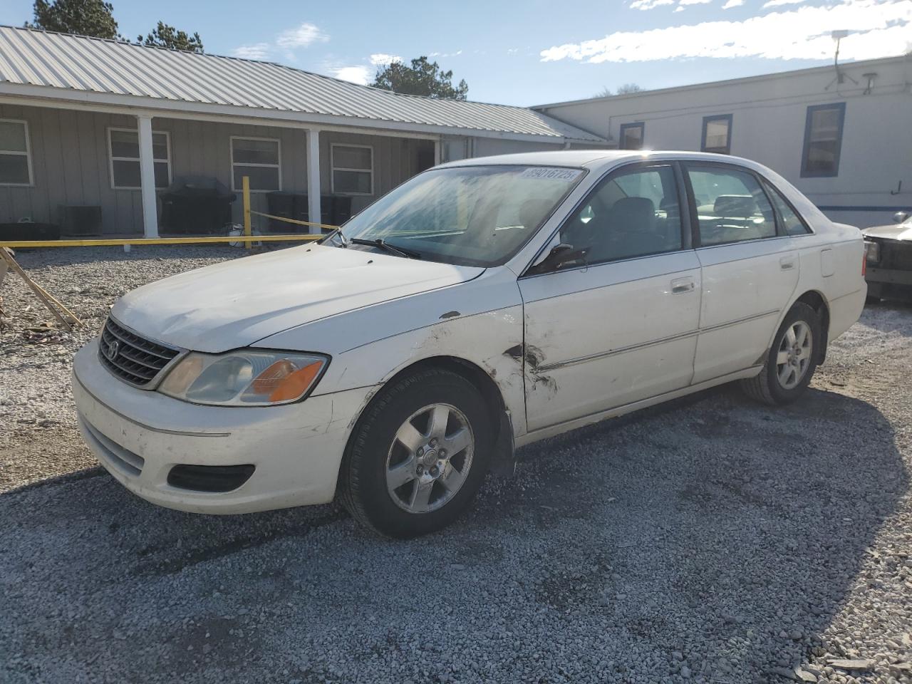 2002 Toyota Avalon - Image 1