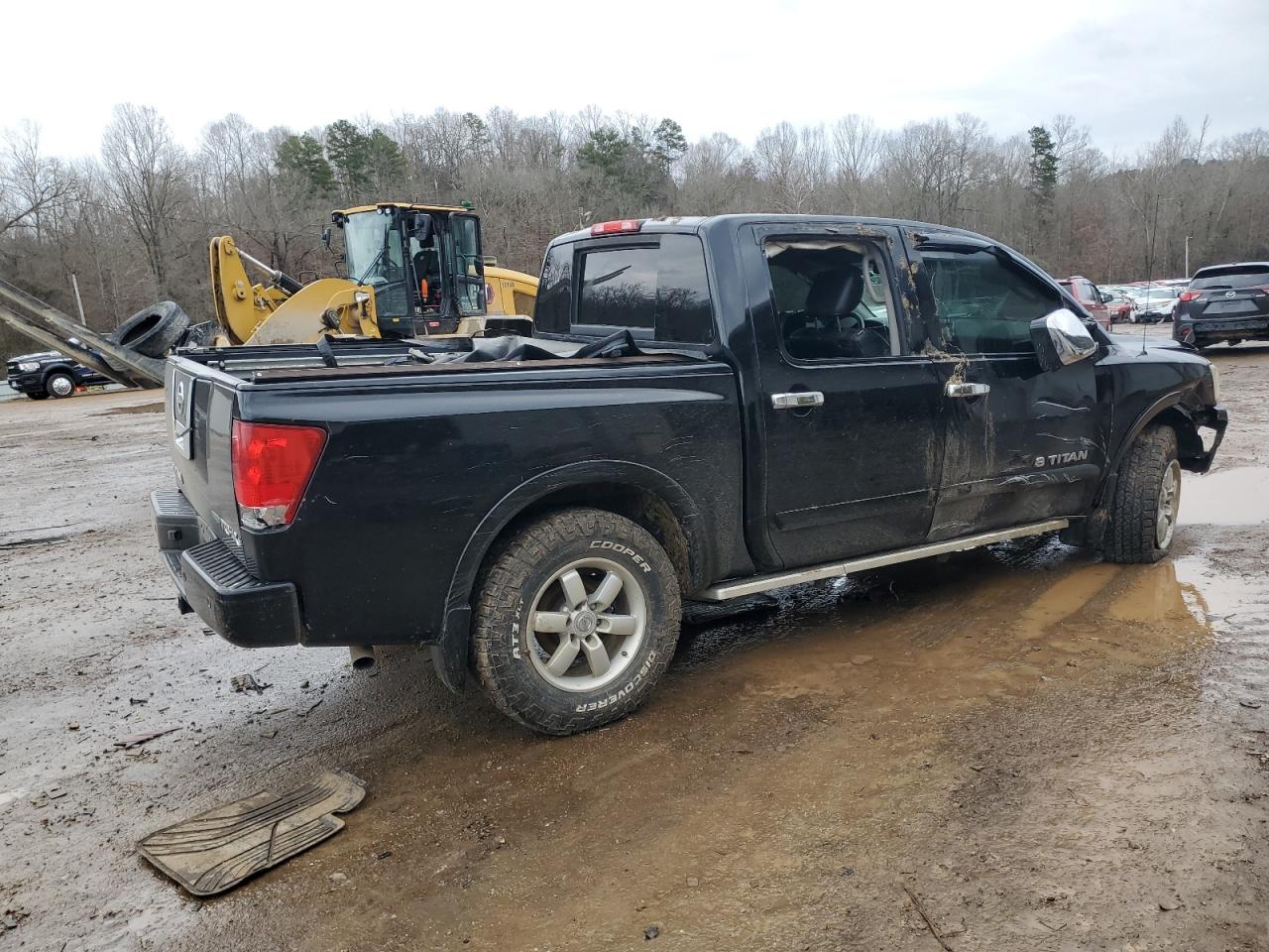 2011 Nissan Titan - Image 3