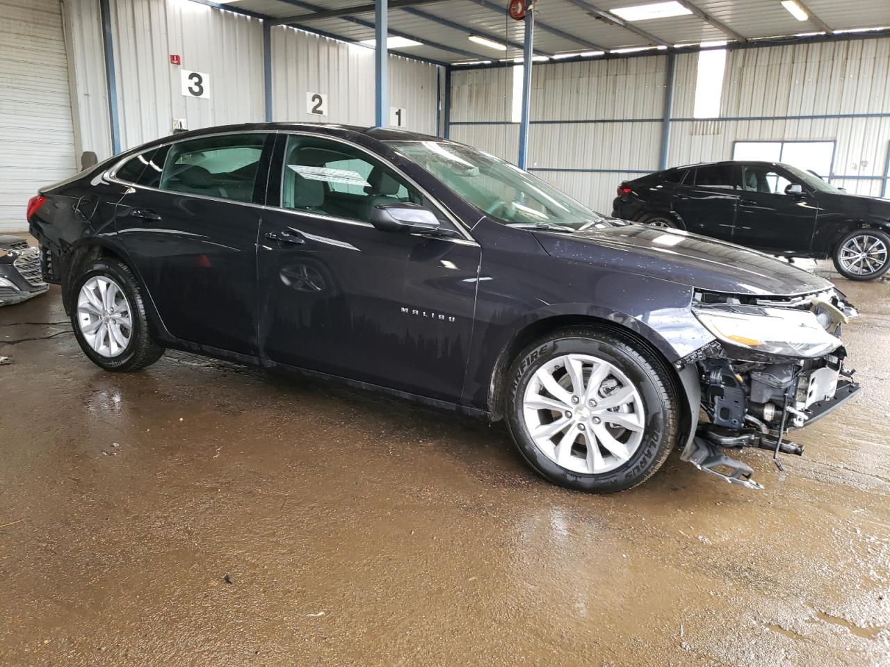 2023 Chevrolet Malibu - Image 4