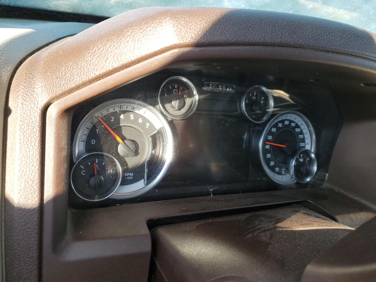 2014 RAM 1500 - Image 9