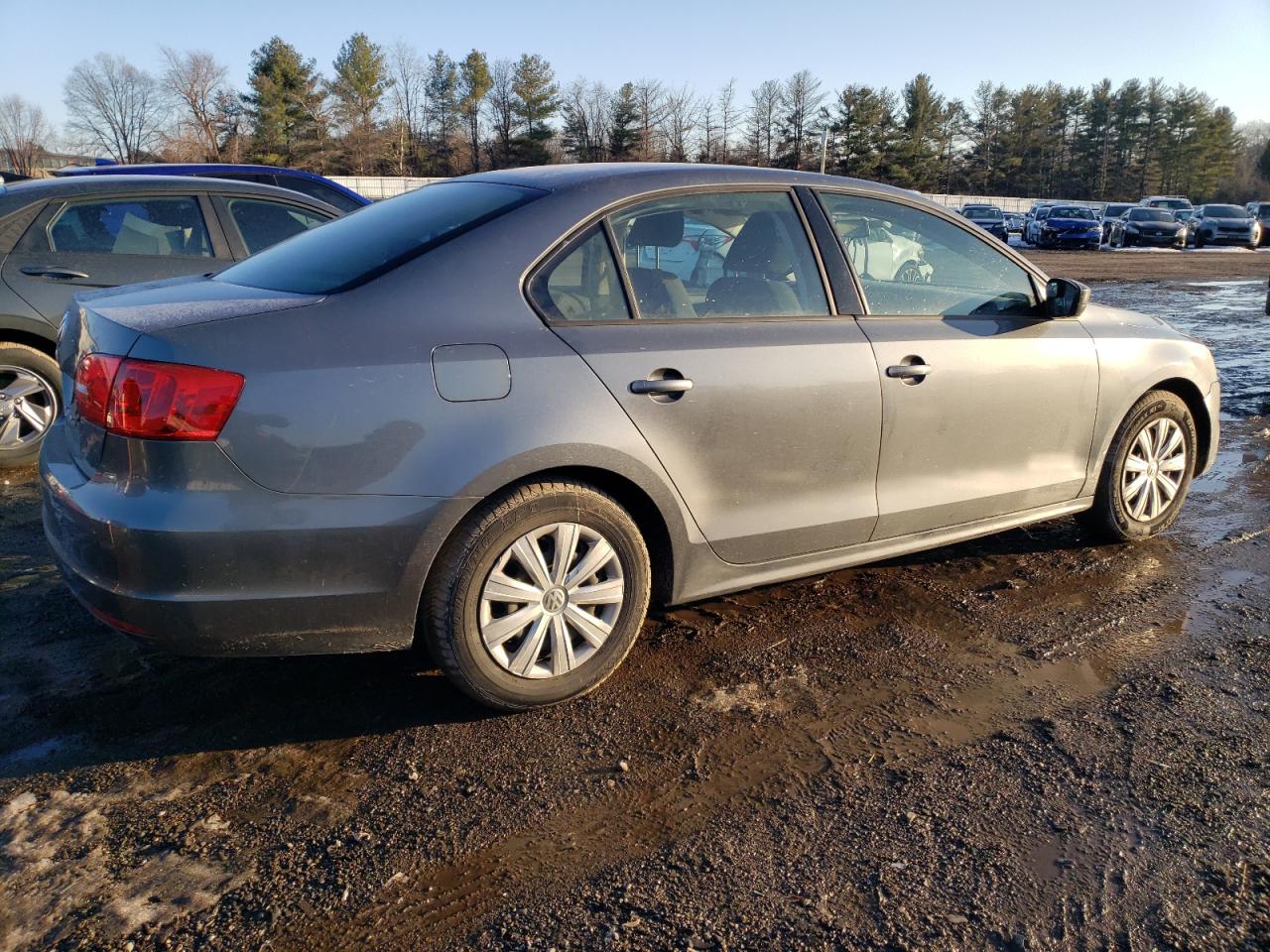 2014 Volkswagen Jetta - Image 3
