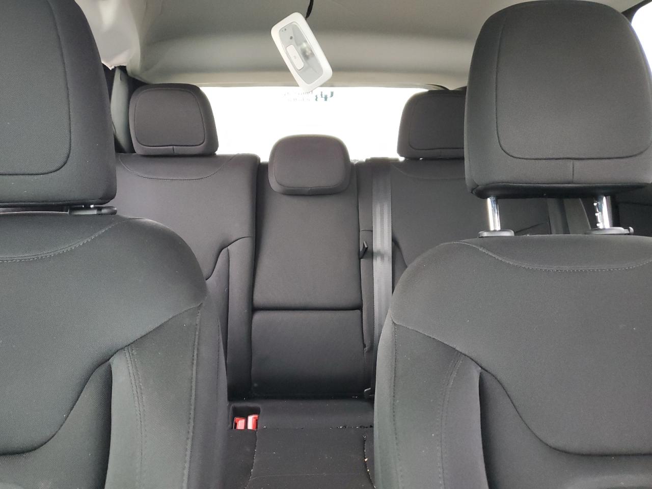 2019 Jeep Renegade - Image 10
