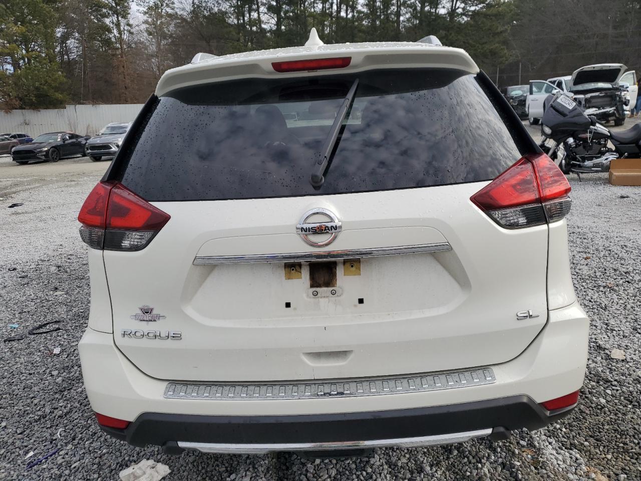 2018 Nissan Rogue - Image 6