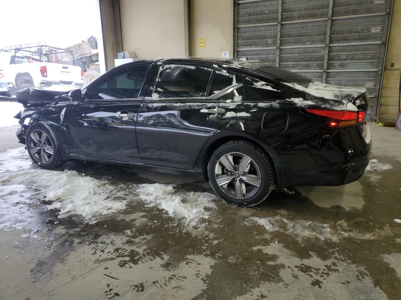 2019 Nissan Altima - Image 2