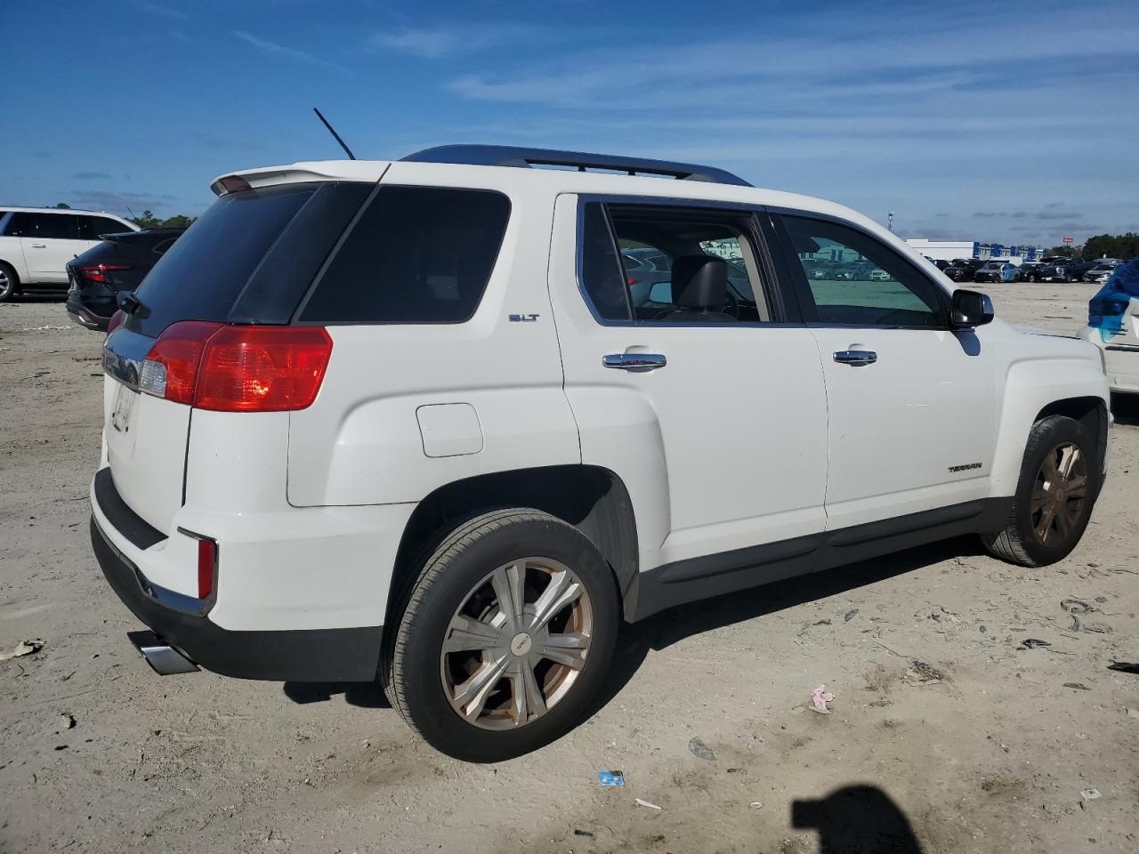 2016 GMC Terrain - Image 3