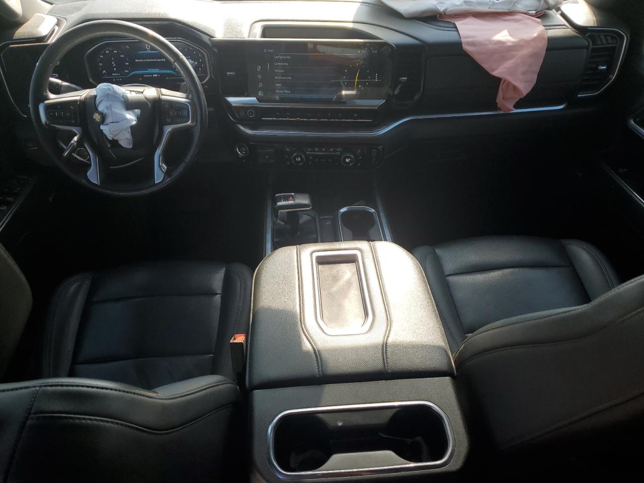 2022 Chevrolet Silverado - Image 8