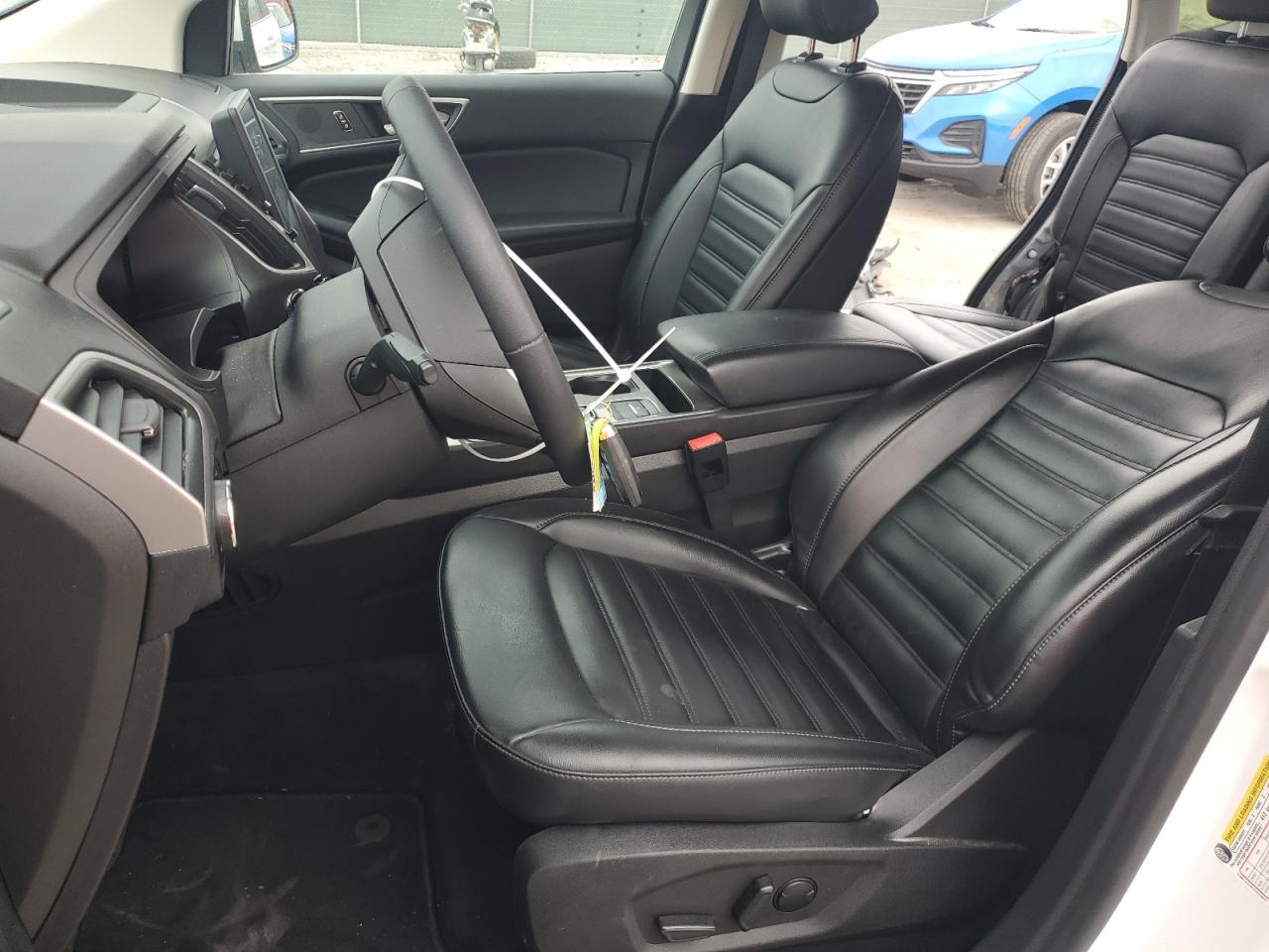 2023 Ford Edge - Image 7