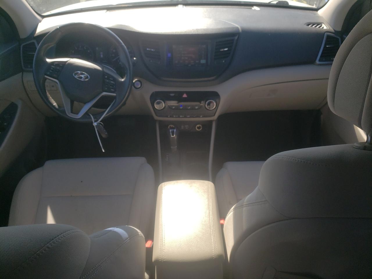 2017 Hyundai Tucson - Image 8