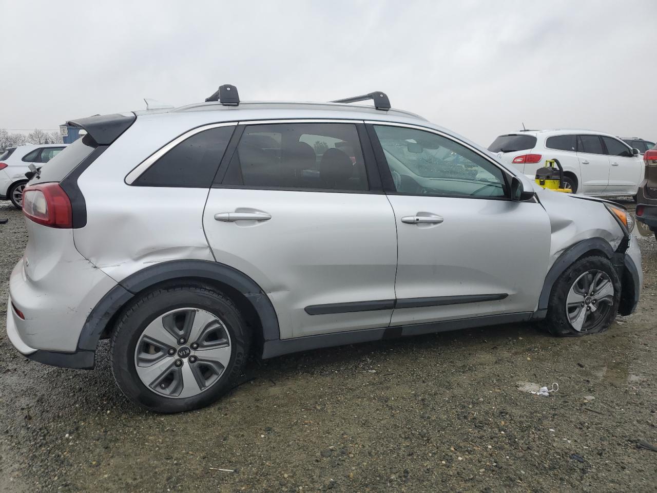 VIN KNDCB3LCXK5259745 2019 KIA NIRO no.3