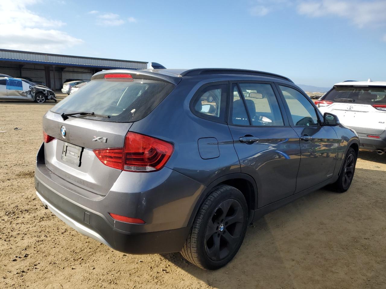 2014 BMW X1 - Image 3