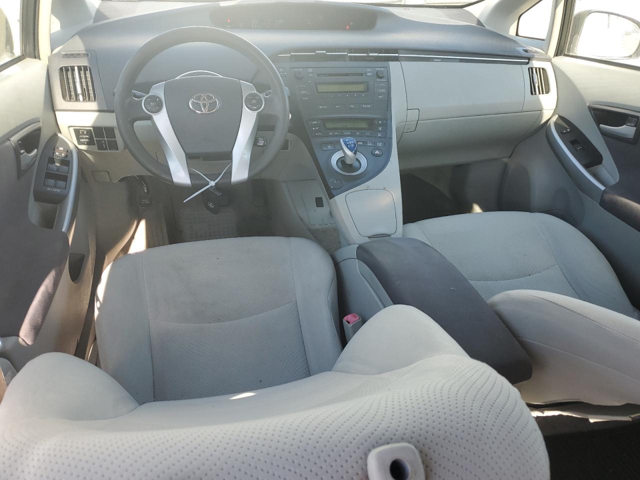 2010 Toyota Prius - Image 8