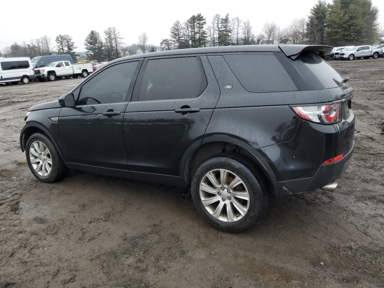 2016 Land Rover Discovery - Image 2