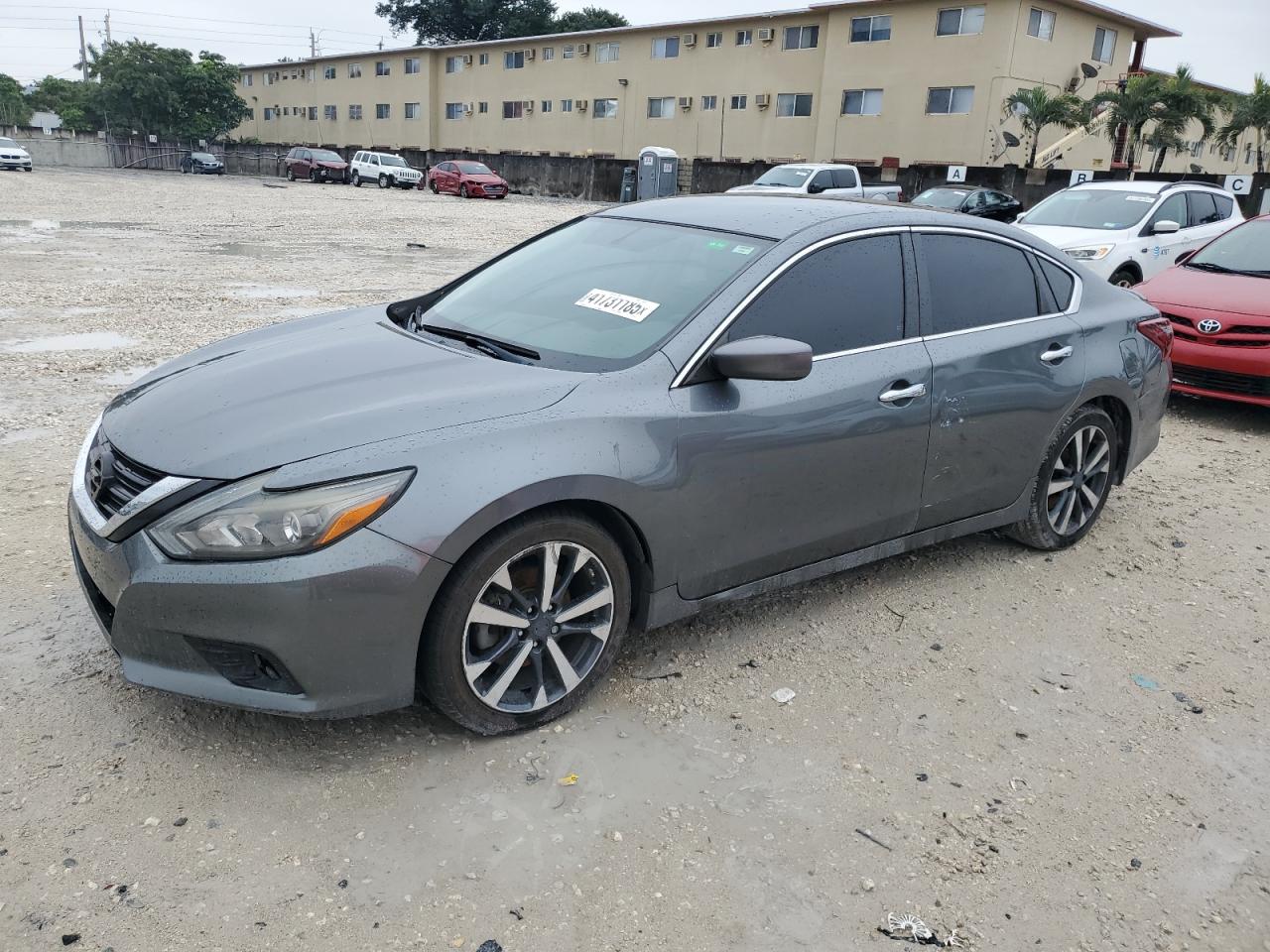 2017 Nissan Altima - Image 1