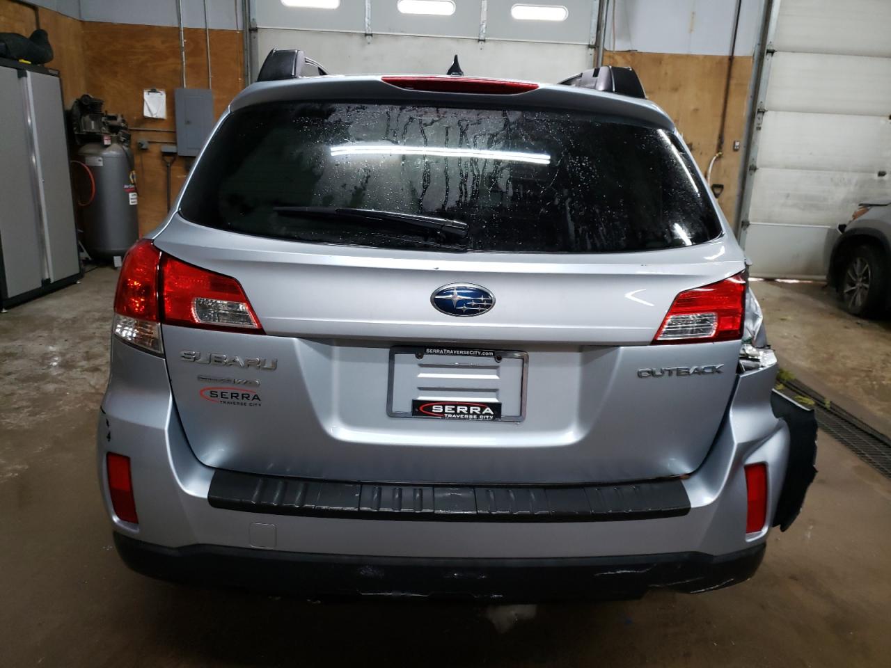 2014 Subaru Outback - Image 6