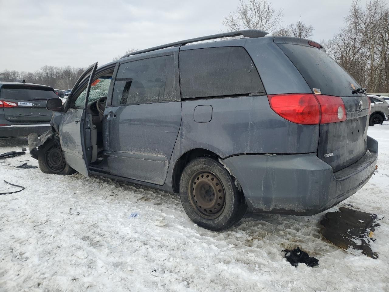 2006 Toyota Sienna - Image 2
