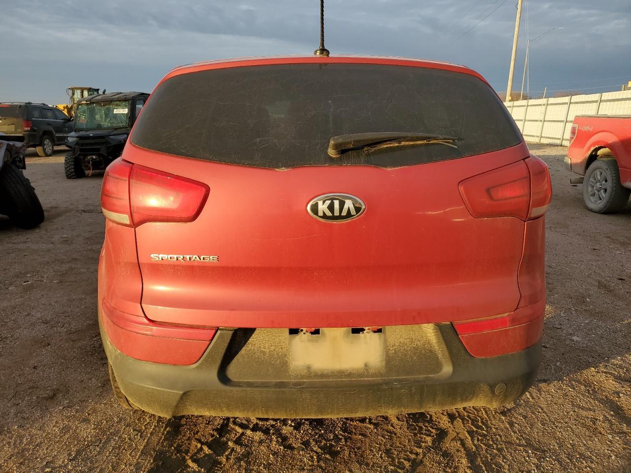 VIN KNDPB3AC1E7637559 2014 KIA SPORTAGE no.6