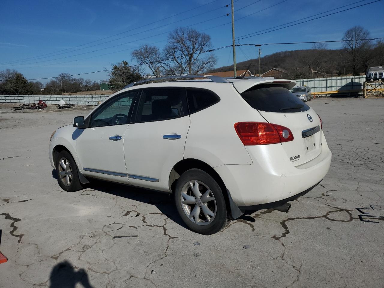 2011 Nissan Rogue - Image 2