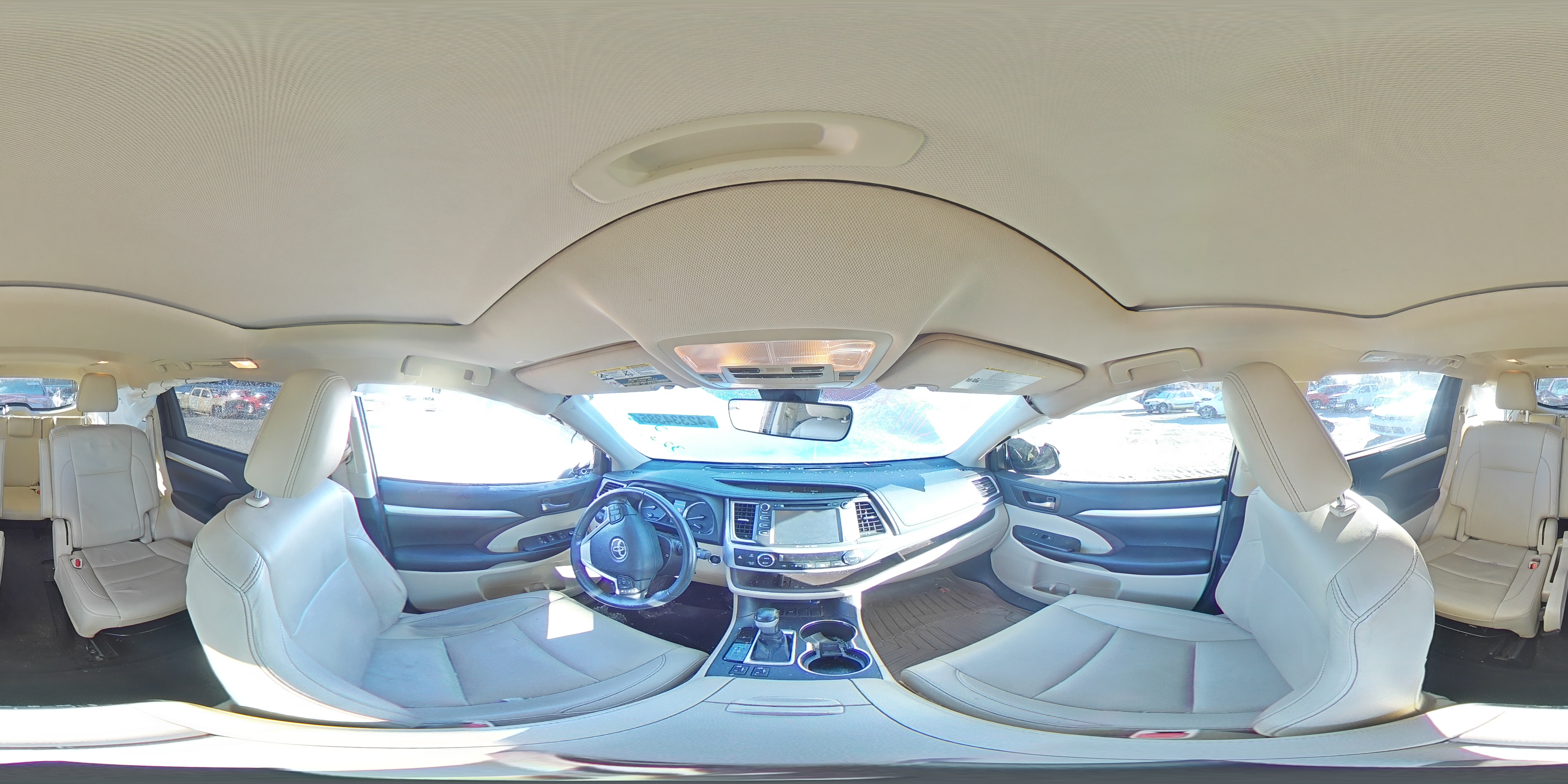 2019 Toyota Highlander - Image 13