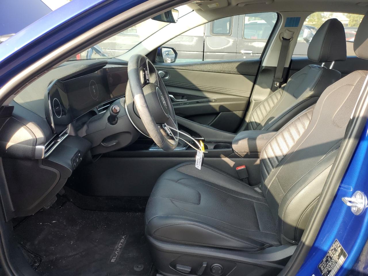 2023 Hyundai Elantra - Image 7