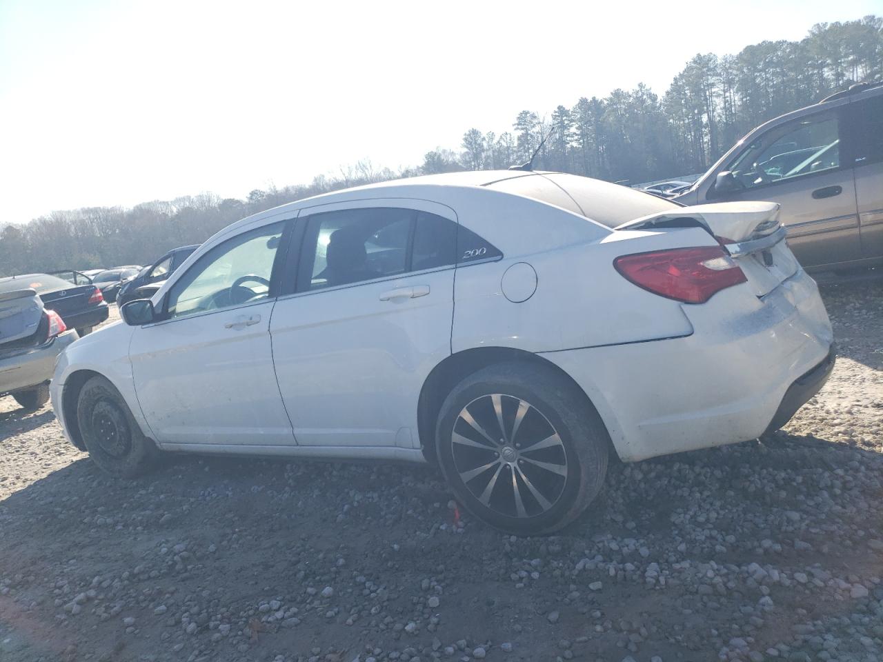 2013 Chrysler 200 - Image 2