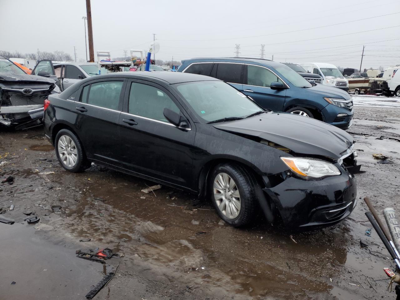 2014 Chrysler 200 - Image 4