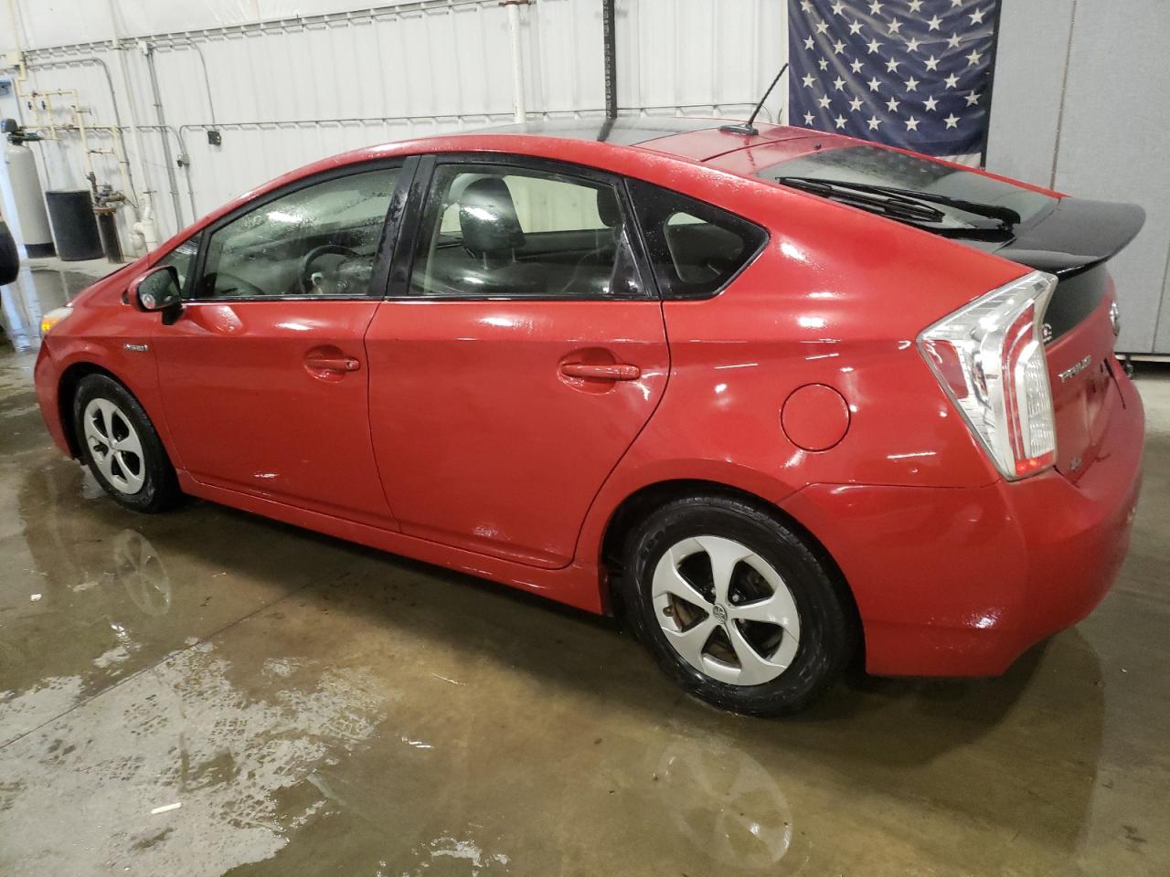 2015 Toyota Prius - Image 2